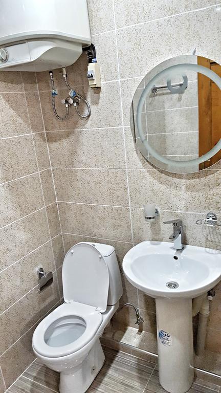 Cozy Studio On Europe Square Batumi Luaran gambar