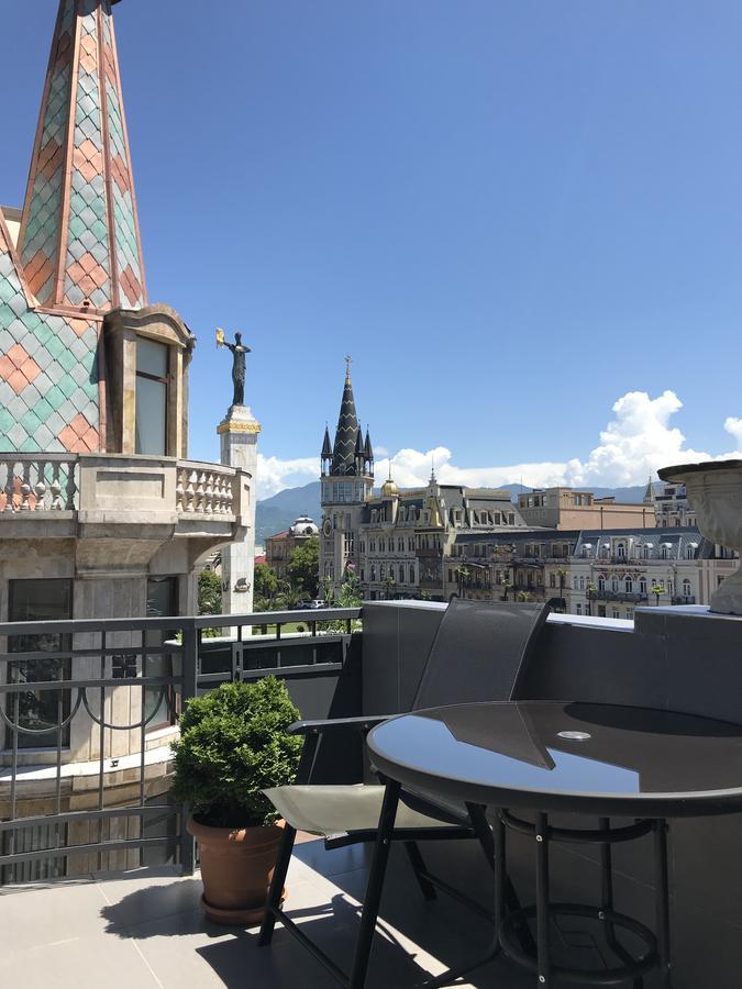 Cozy Studio On Europe Square Batumi Luaran gambar