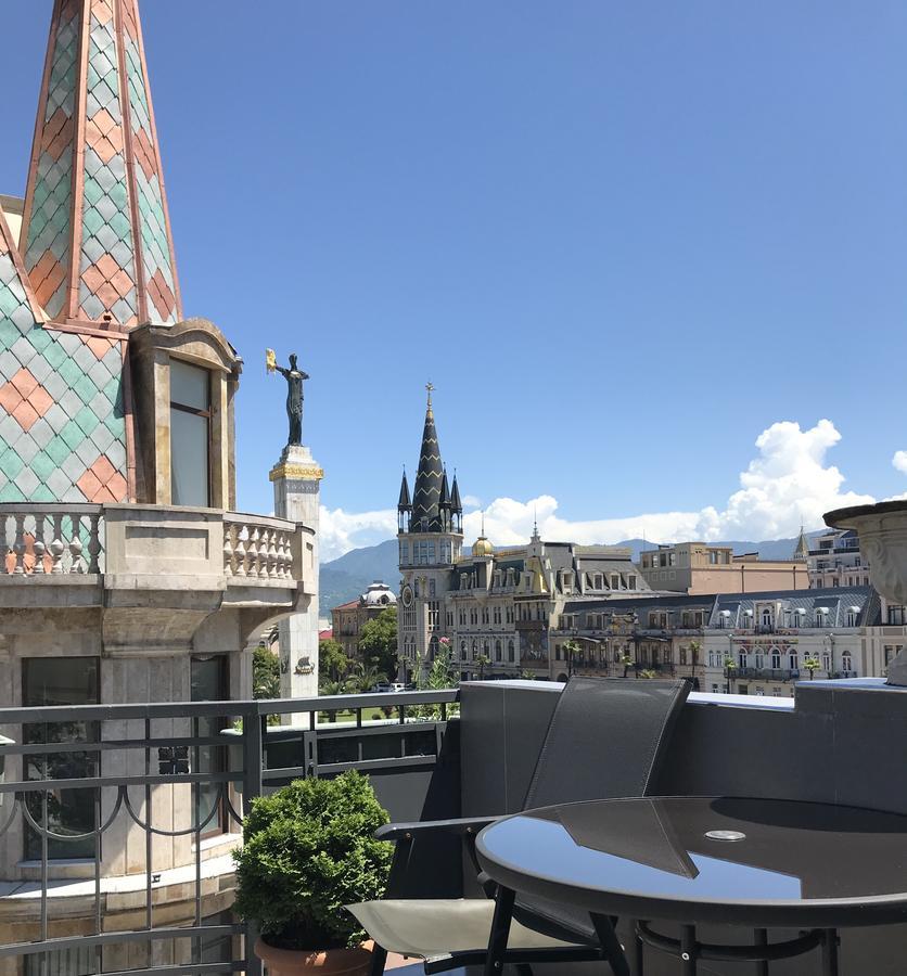 Cozy Studio On Europe Square Batumi Luaran gambar